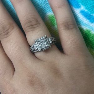 10k white gold diamond ring